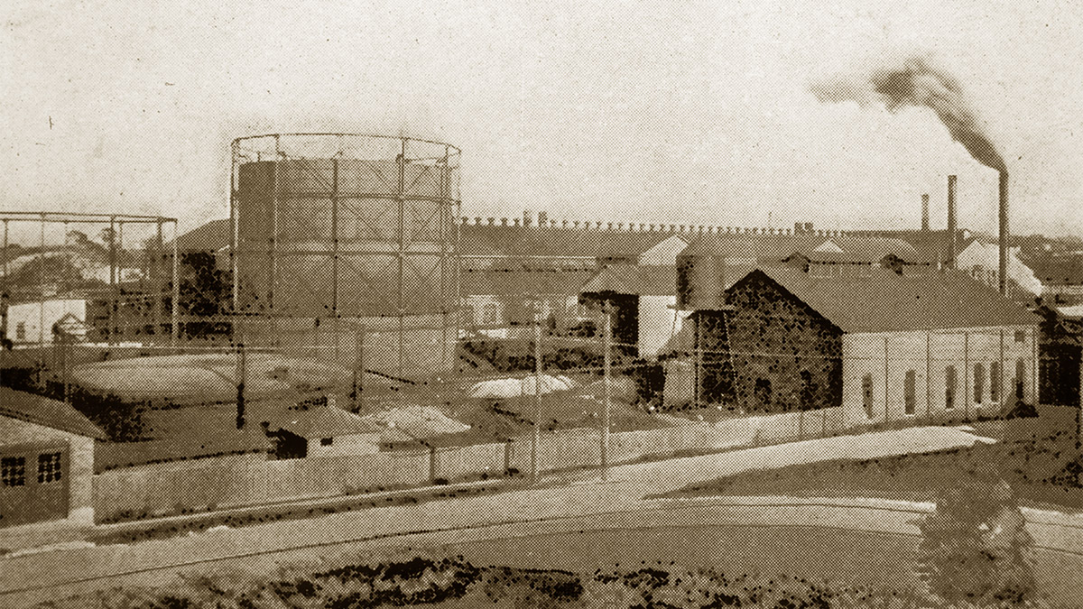 The coal gas plant at Roanoke Gas Company in 1924